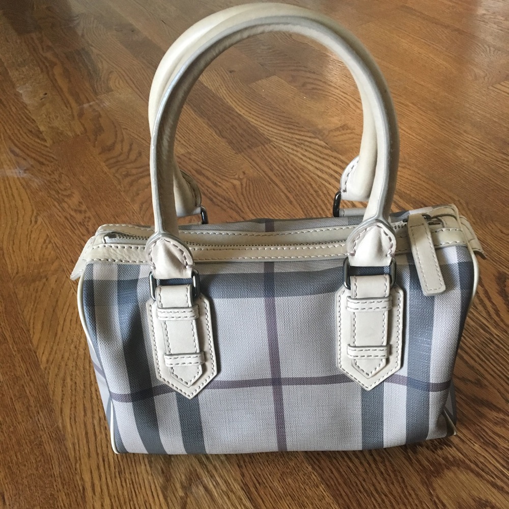 Burberry Satchel Gray 10X7